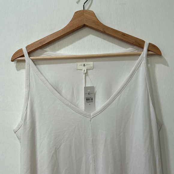 LOU & GREY WOMENS SLEEVELESS TOP WHITE Sz MD NEW - Picture 2 of 6